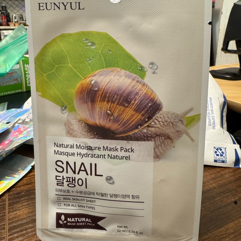 Snail Natural Moisture Mask Pack